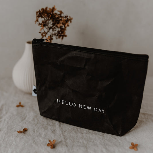 Kosmetiktasche schwarz Hello New Day | Eulenschnitt