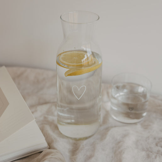 Karaffe kleines Herz weiß