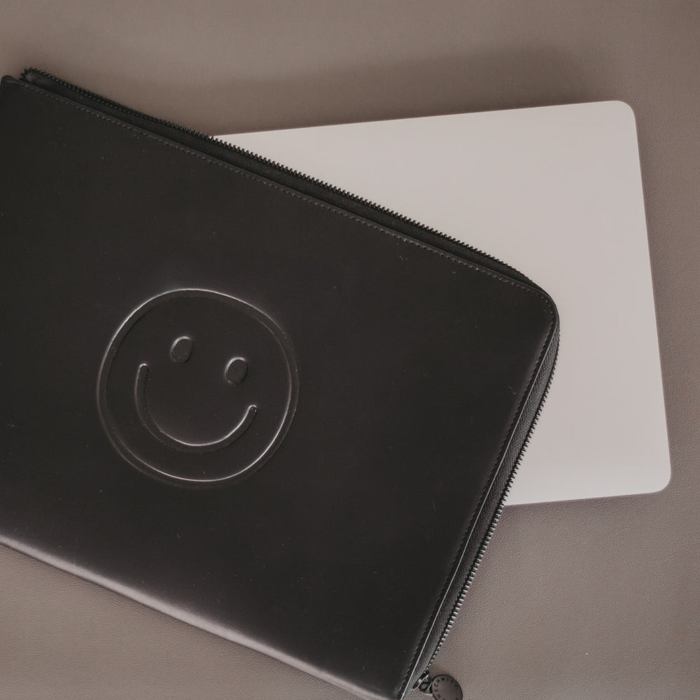 Laptoptasche Smiley schwarz | Eulenschnitt 