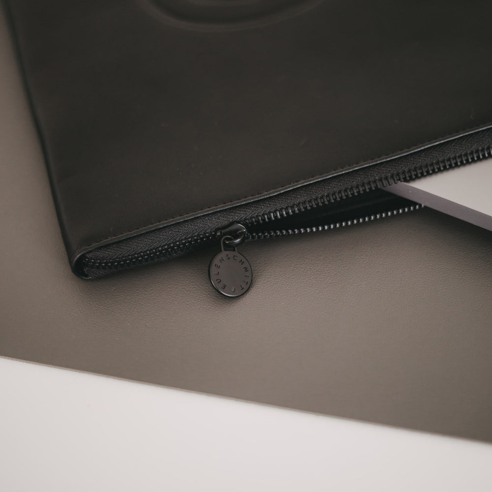 Laptoptasche Smiley schwarz | Eulenschnitt 