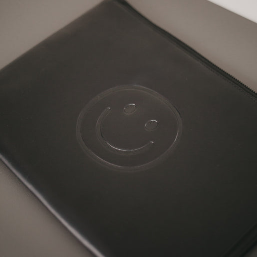 Laptoptasche Smiley schwarz | Eulenschnitt 