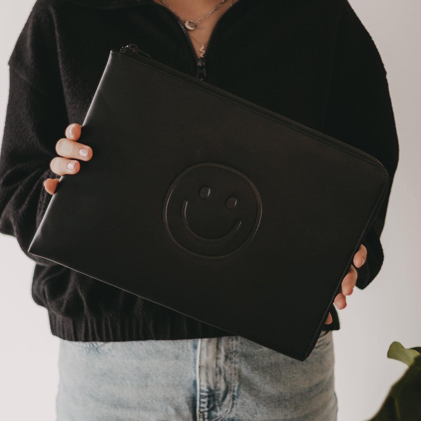 Laptoptasche Smiley schwarz | Eulenschnitt 
