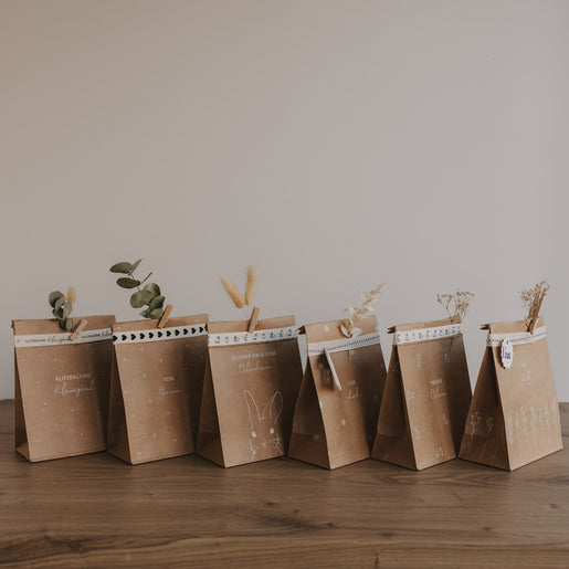 Papiertüten Ostern 6er Set aus Kraftpapier mit liebevollen Osterprints und Trockenblumen dekoriert