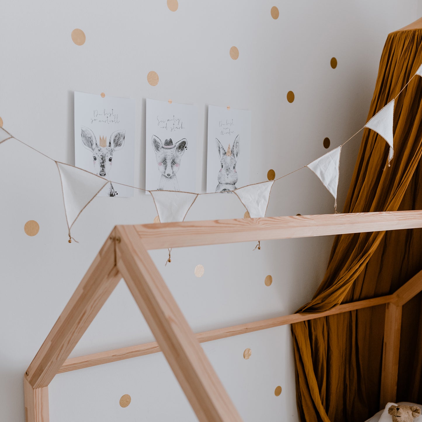 Wandsticker Punkte Gold im 48er Set