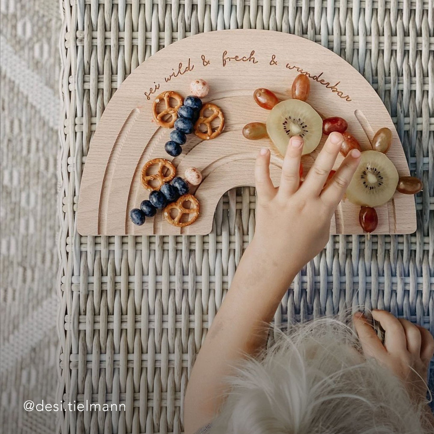 Frühstücksbrettchen Regenbogen