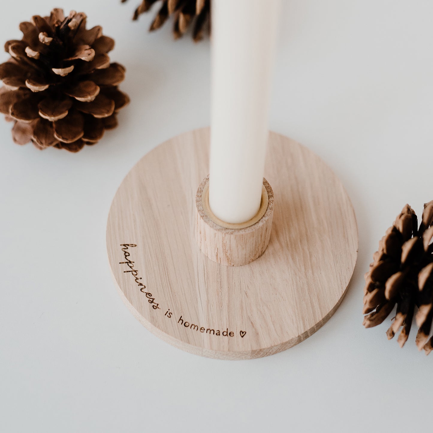 Kerzenständer Happiness aus Eiche