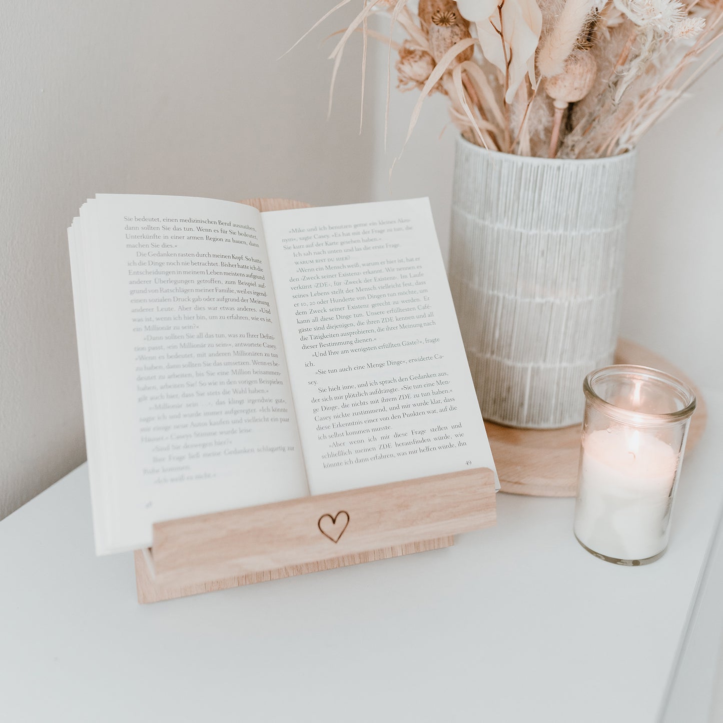 Présentoir à livres coeur en chêne